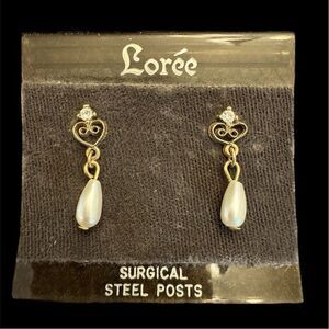 True vintage Lore’e gold & pearl dangle drop earrings